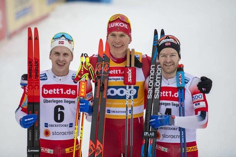 Большунов выиграл скиатлон в Оберстдорфе!