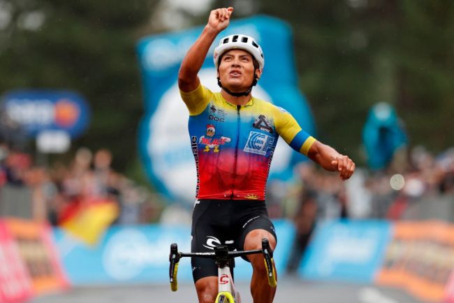 Кайседо выиграл третий этап Джиро