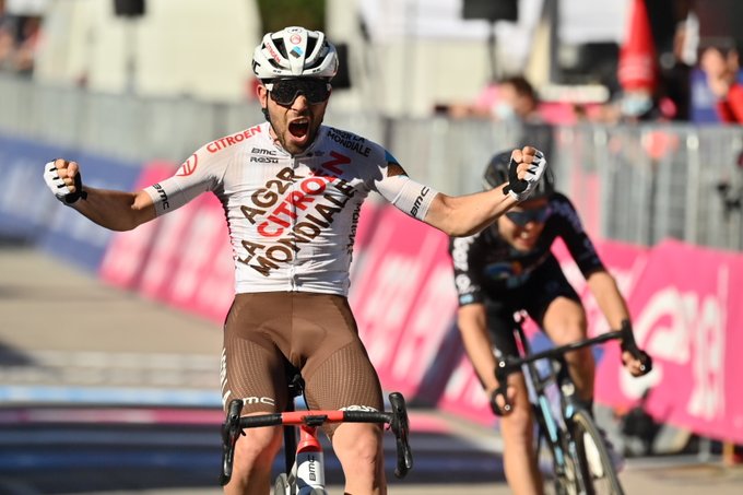 Вендраме выиграл двенадцатый этап Джиро-2021